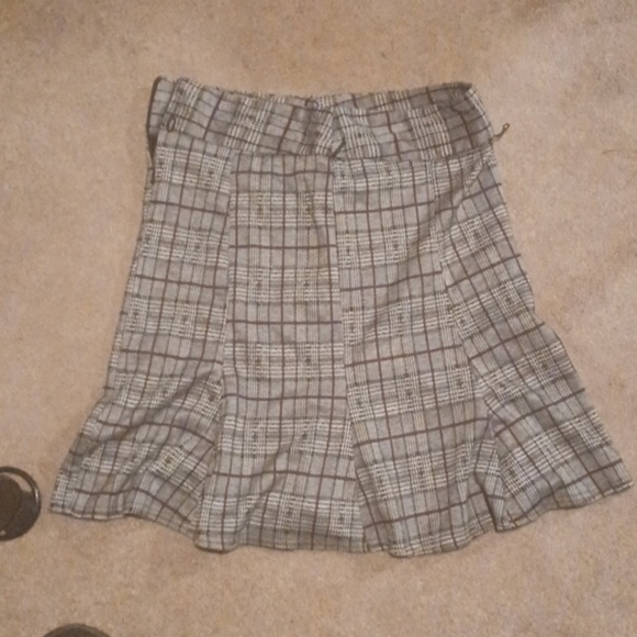 Skirt - Picture 2 of 2